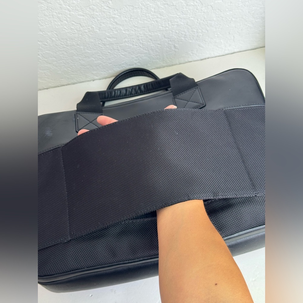 MICHAEL KORS Men’s Brooklyn Nylon Briefcase Black - Picture 5 of 13